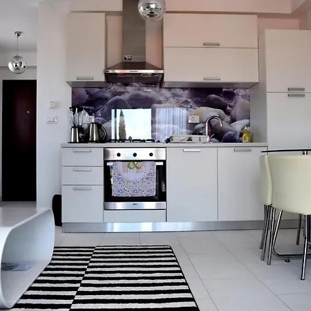 - Charming With Sea View And Private Parking Διαμέρισμα