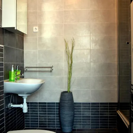 - Charming With Sea View And Private Parking * Rijeka