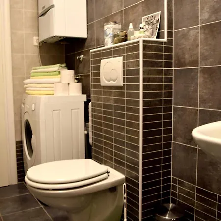 - Charming With Sea View And Private Parking *