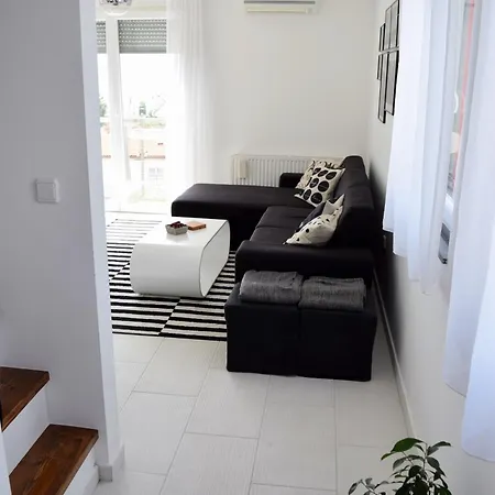 - Charming With Sea View And Private Parking Rijeka