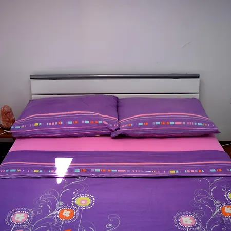 - Charming With Sea View And Private Parking Apartman *
