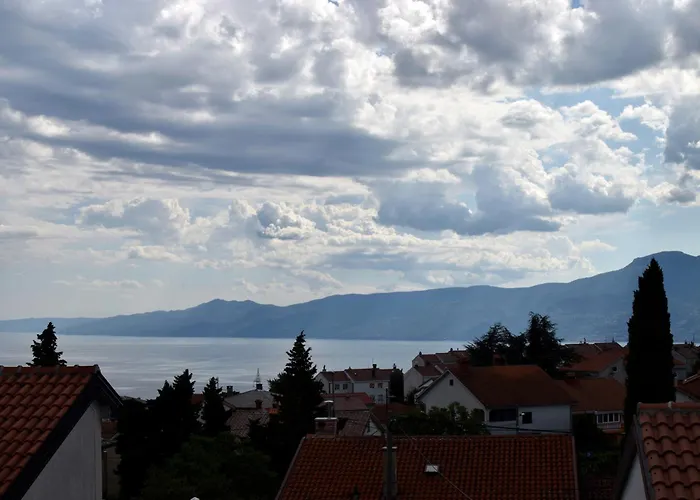 - Charming With Sea View And Private Parking Apartament Rijeka