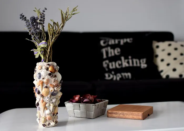 Apartament - Charming With Sea View And Private Parking *