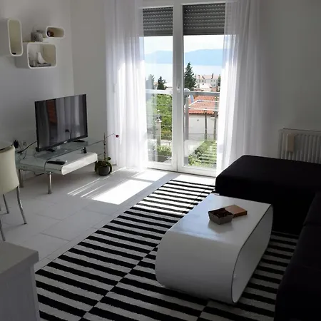 - Charming With Sea View And Private Parking *